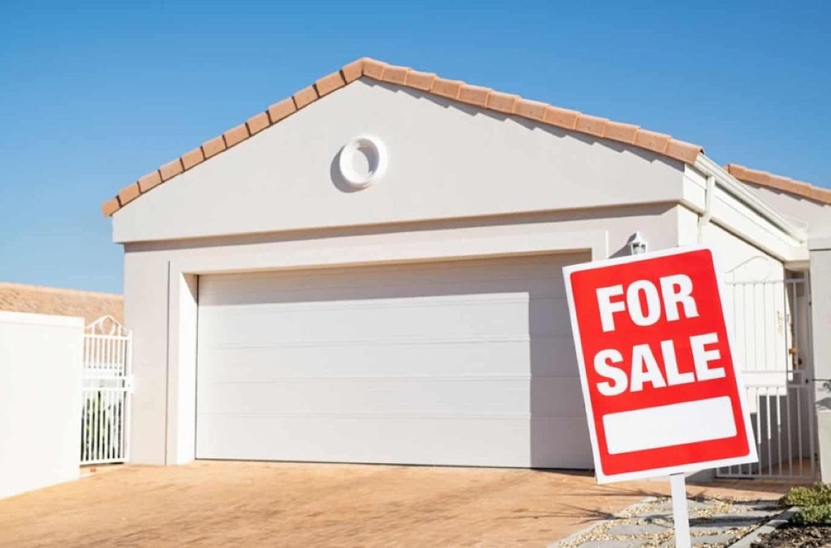 Does a pool increase home value in Florida? Here’s what the experts say.