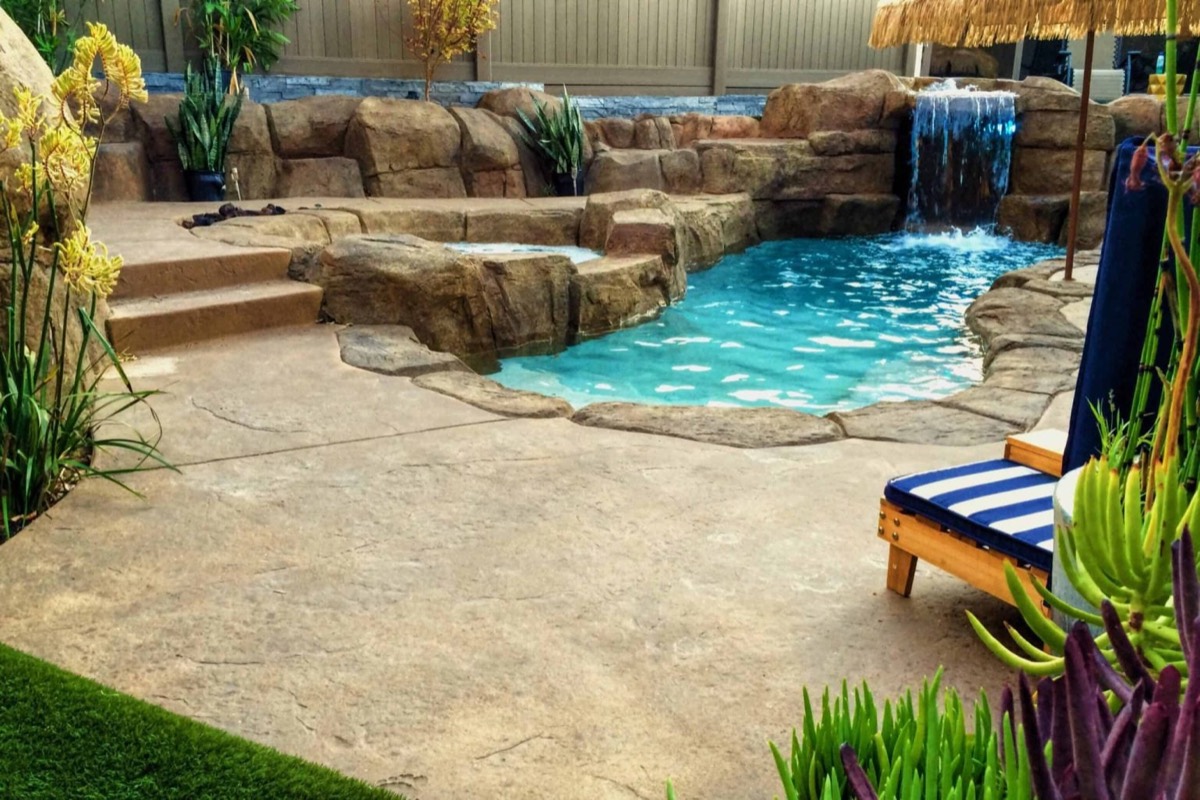 Want to Keep Your Pool Beautiful in Florida? Here’s How.