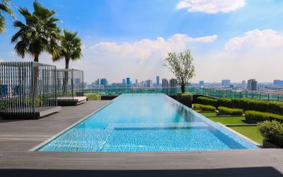 Essential Features for an Outstanding Commercial Pool Renovation Project